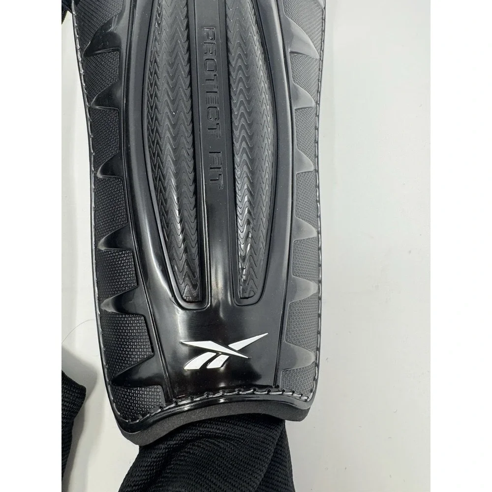 Reebok Men's Shinguards Size XL Black Integrity 500s Soccer